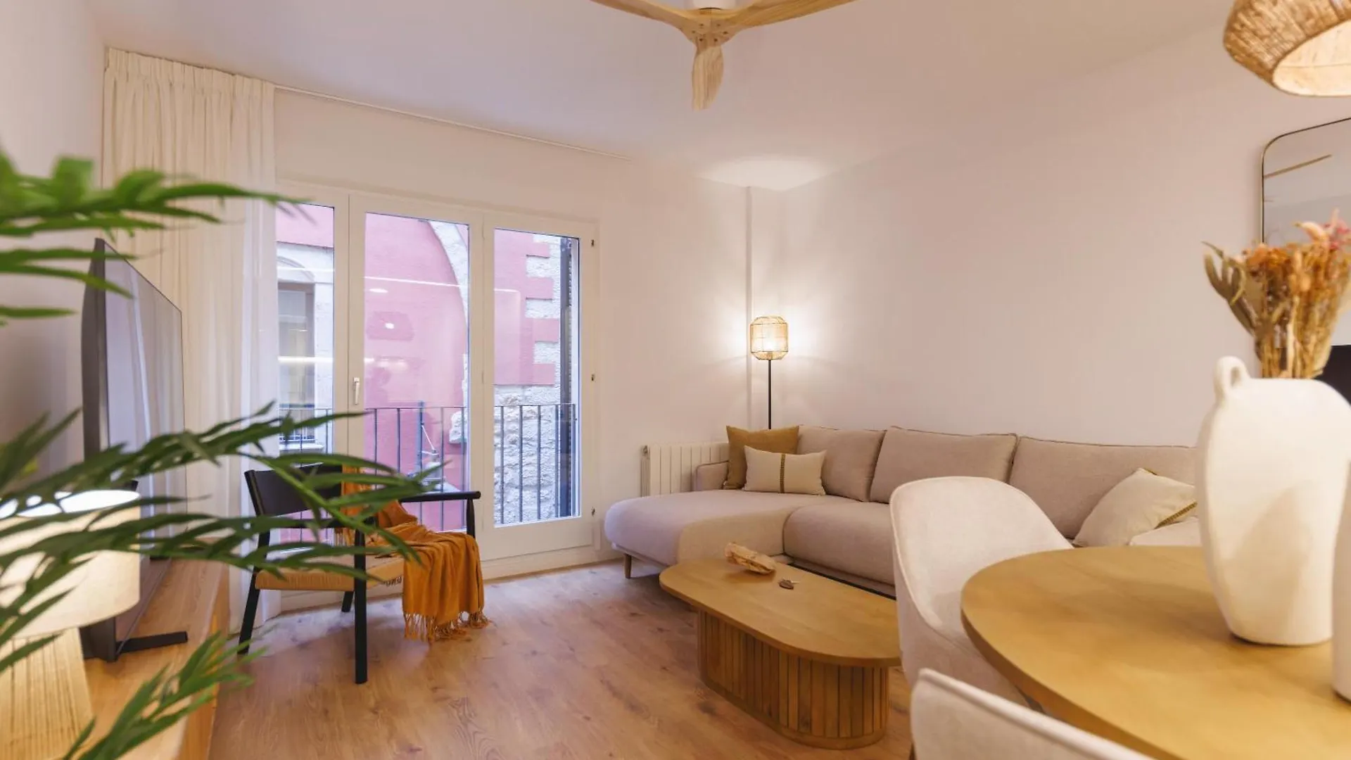 Apartment Bravissimo Pou Rodo, 2-Bedroom And Bike Friendly Girona