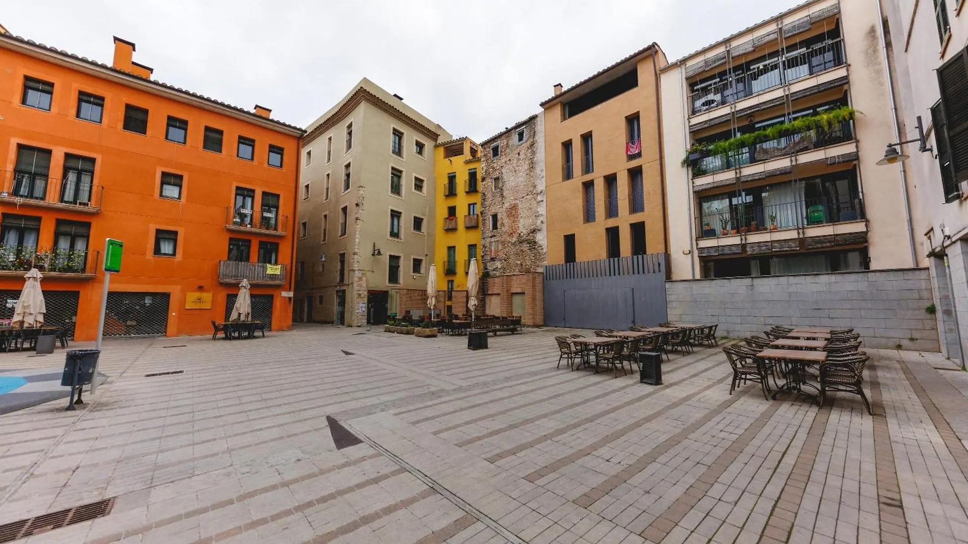 Bravissimo Pou Rodo, 2-Bedroom And Bike Friendly Girona Apartment