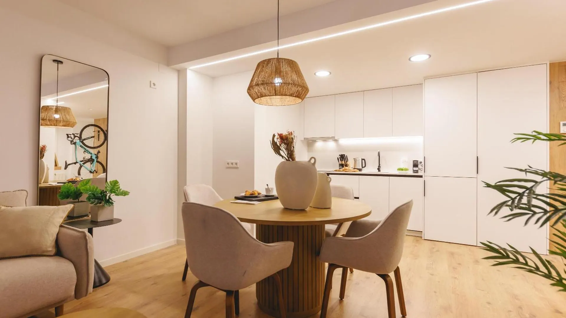 Apartment Bravissimo Pou Rodo, 2-Bedroom And Bike Friendly Girona Spain